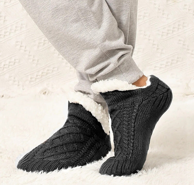 chaussettes-molletonnees-homme_1.jpg - VESTE PEIGNOIR FEMME