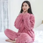 Pyjama chaud pour femme en polaire corail