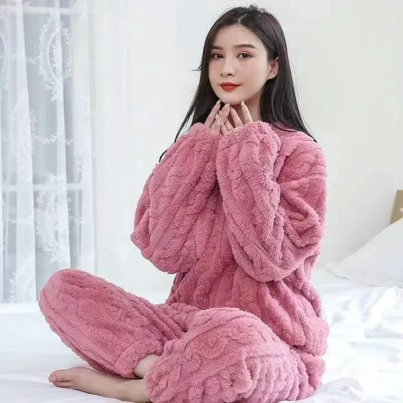 Pyjama chaud pour femme en polaire corail – Image 2