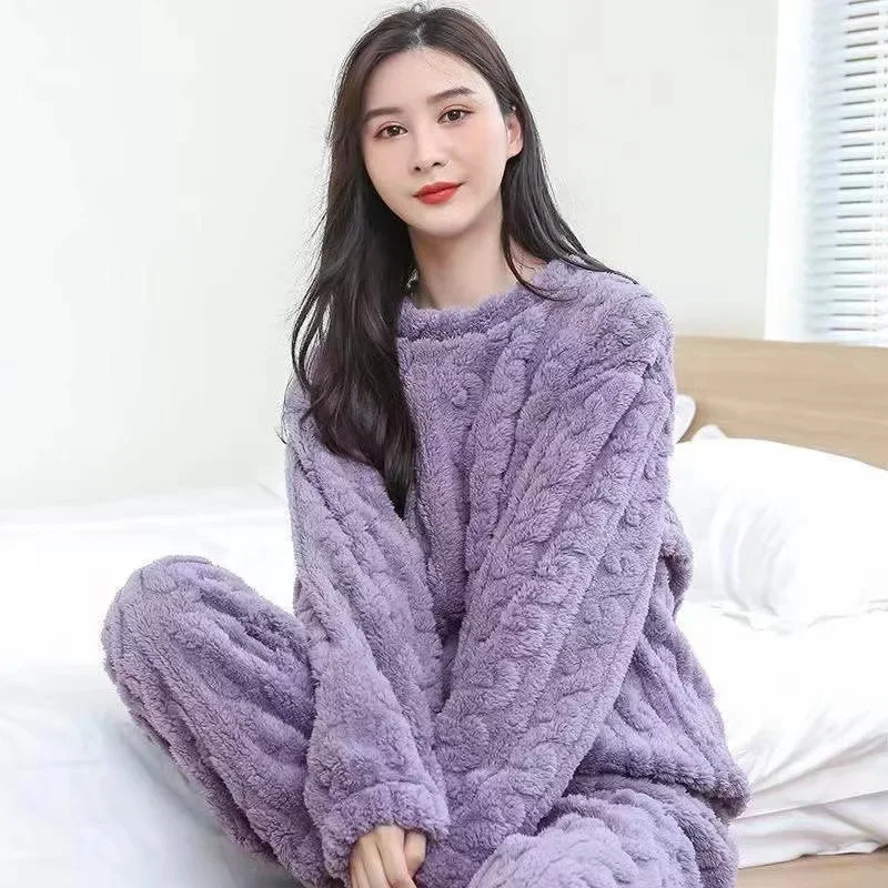 Pyjama chaud pour femme en polaire corail – Image 4
