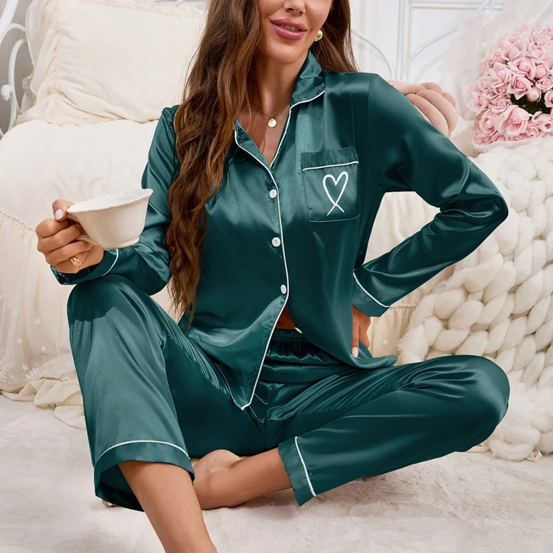Ensemble de pyjama en satin pour femme – Image 2